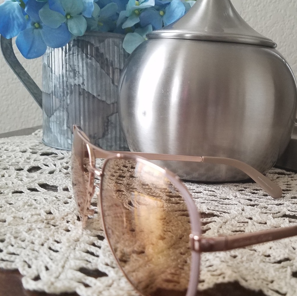 MICHAEL KORS SUNGLASSES